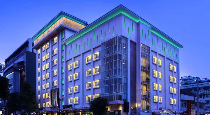 Neo Hotel Melawai By Aston Jakarta Bagian luar foto